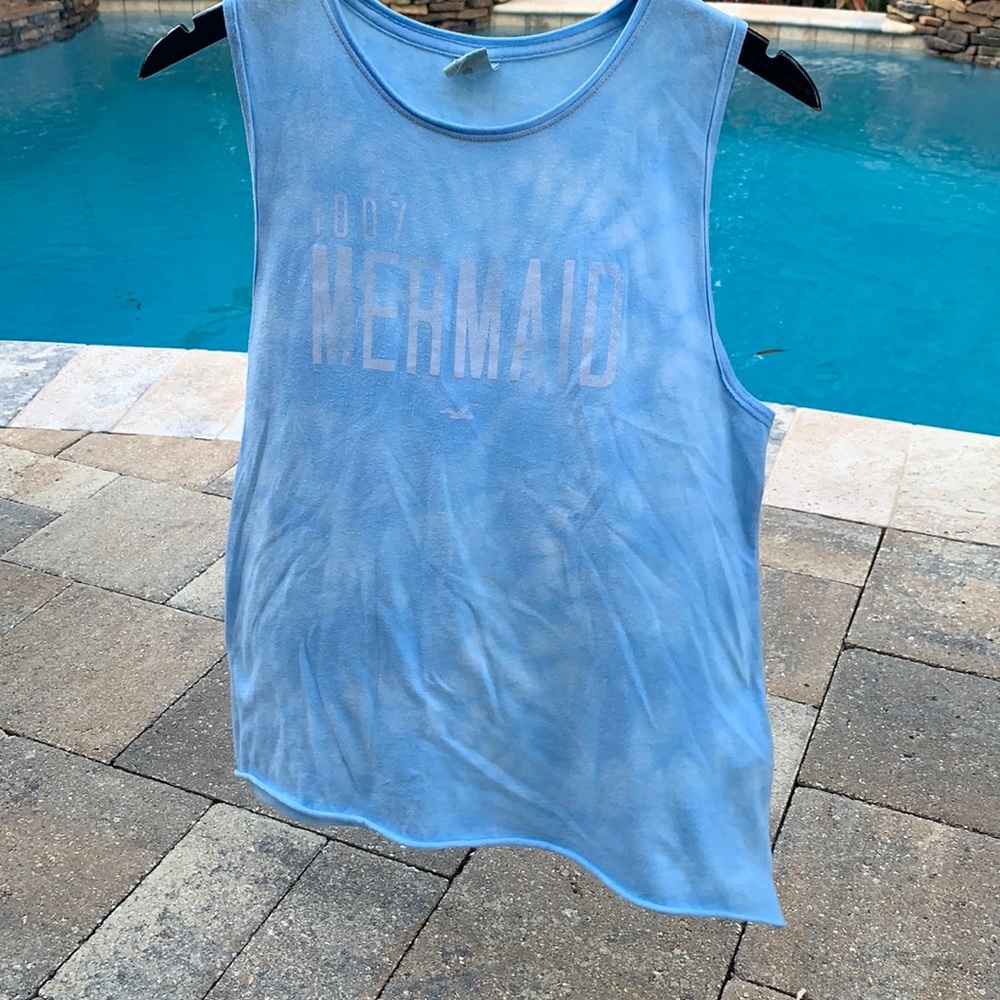 100% Mermaid! Hollister tank